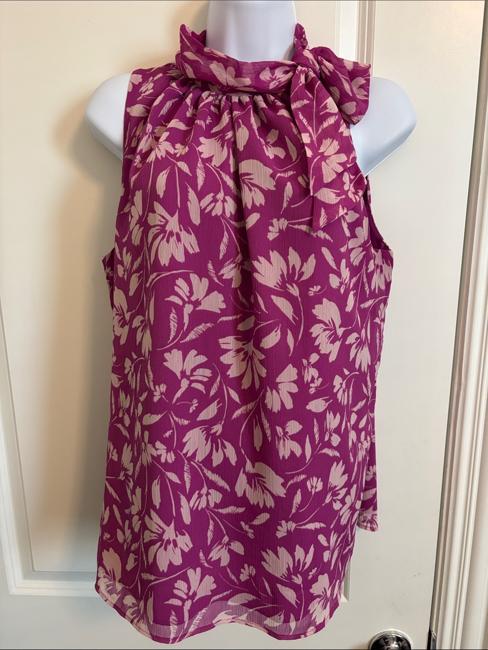 Ann Taylor Tie-Neck Floral Sleeveless Camisole - Magenta/Cream M (#8T)